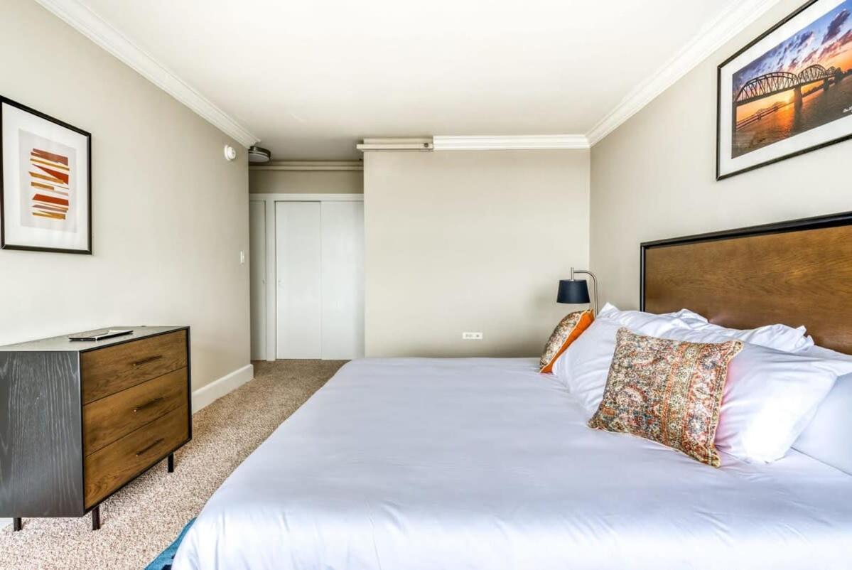 Cozysuites 800 Tower 2Br With Gym! 26 루이빌 외부 사진